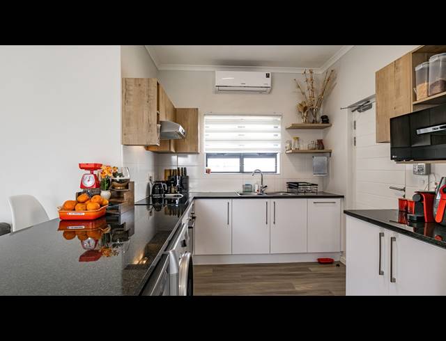3 BEDROOM HOUSE FOR SALE IN BURGUNDY ESTATE